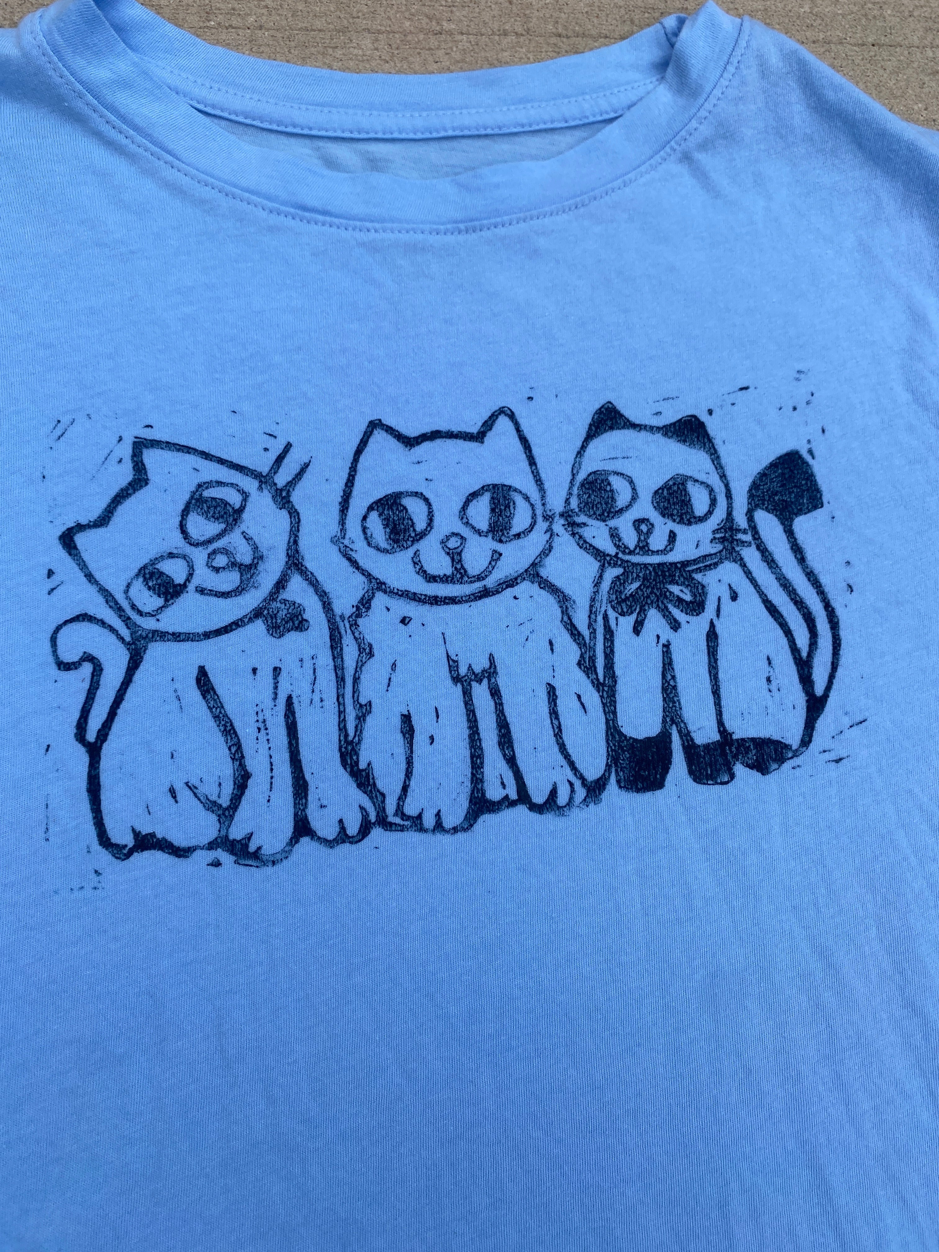 'ava' kitties t-shirt